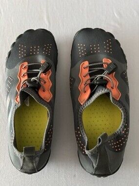 Water Shoes Bridawn Size 38 Women’s 7-7 1/2 Men’s 6-6 1/2